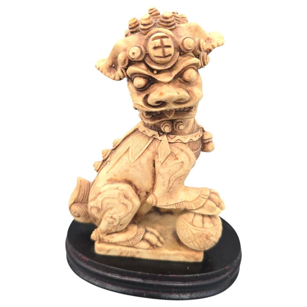 Vintage Chinese Hand Carved Resin Foo Dog Lion Statue Wood Base 5.5"‎
